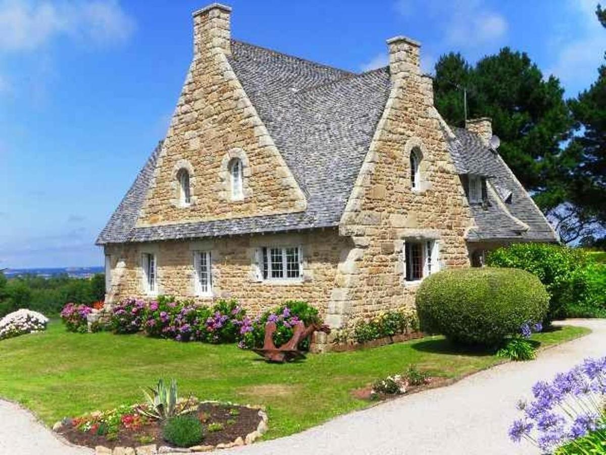 プルグレスカン Les Ajoncs Bed & Breakfast エクステリア 写真